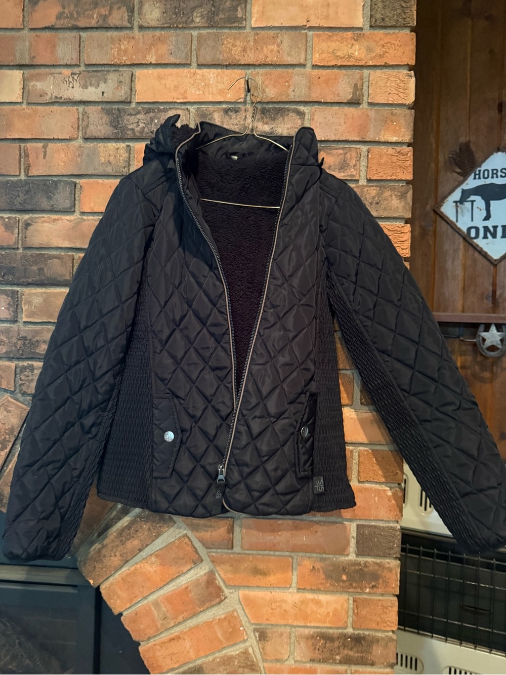 Women’s STS Black Quilted Hooded Jacket XS